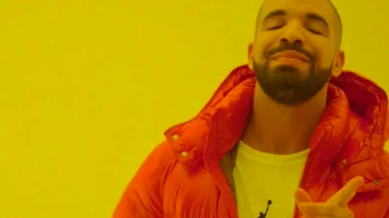 The Drakeposting meme is an ideal format for showing contrast, such as “Not interested” versus “Very interested.” Educators can adapt it to classroom scenarios, such as choosing between “Endless homework” and “A fun free period” or between “Group project” and “Solo task.”
